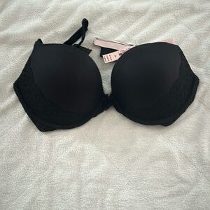Victoria’s Secret Black Push-up Bra NEW!